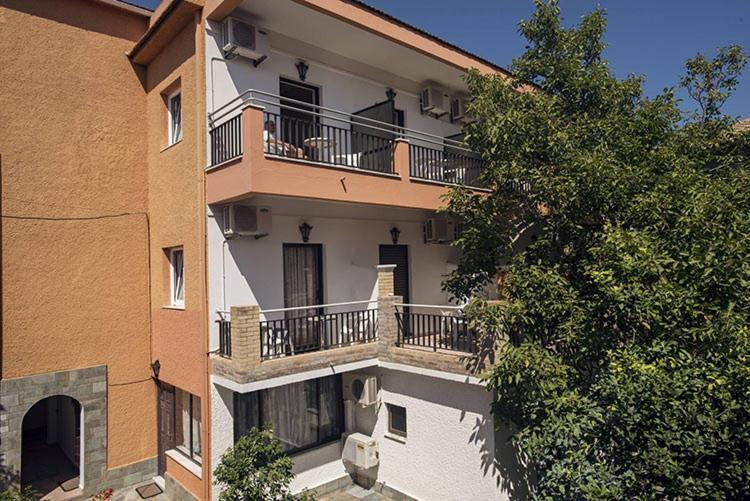Hotel Omirico Gouvia Exterior photo